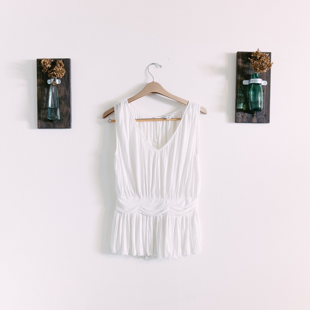 BANANA REPUBLIC CREAM PLEATED PEPLUM TANK